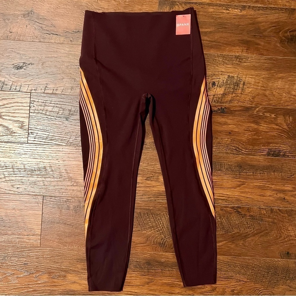 SPANX Contour orange stripe leggings. NWT Size S